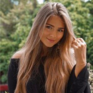 Meet your Posher, Kelly